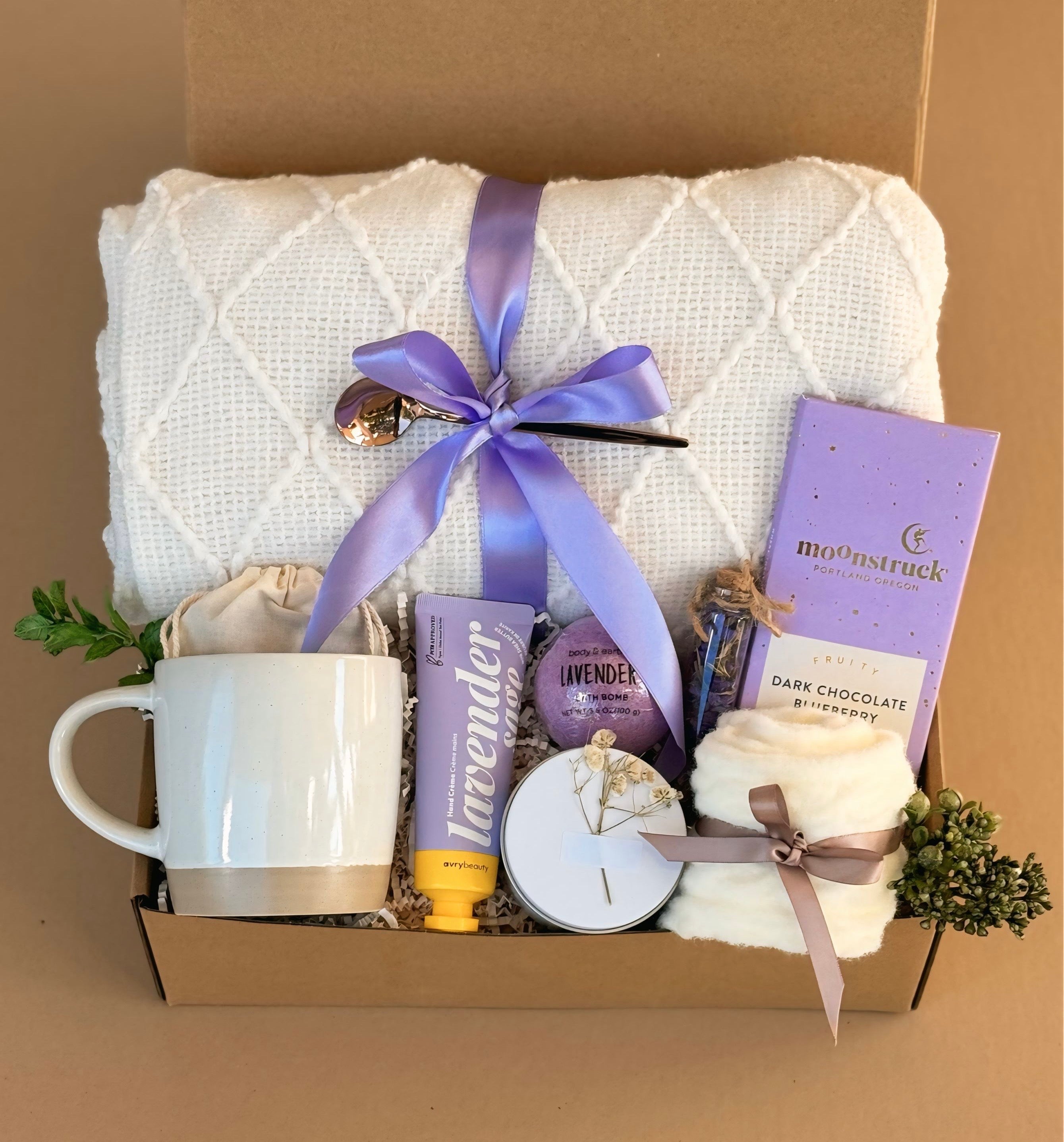 Lavender Dreams Box – Relaxation Spa Gift Set with Blanket, Candle & Mug