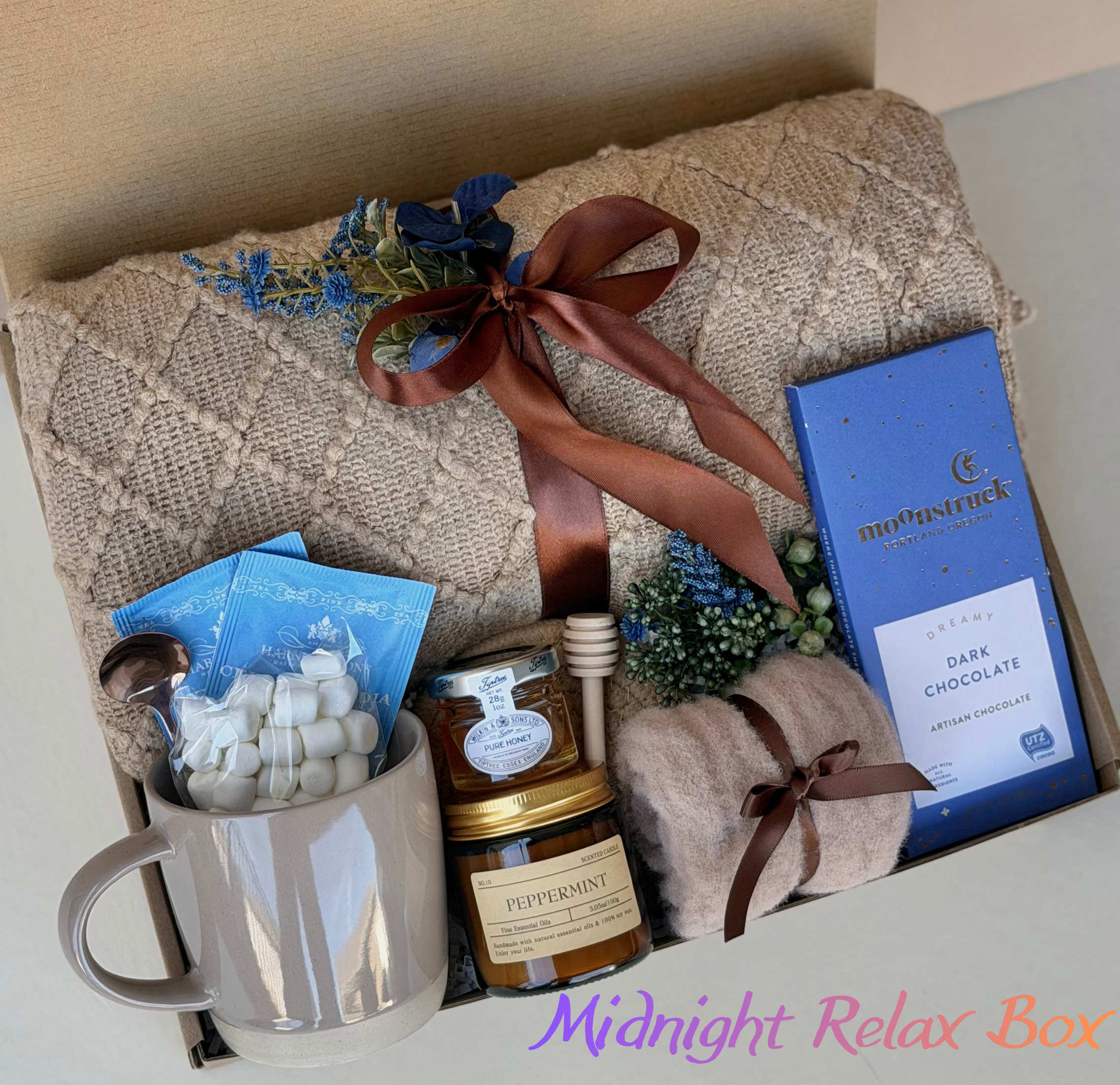 Gift Box for Her, Cozy Evening Gift Set, Birthday Gift for Women, Relaxing Gift for Friends | Midnight Relax Box